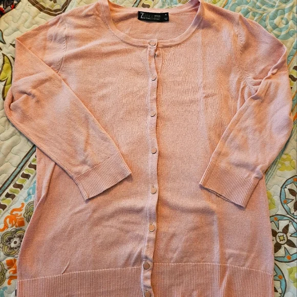 Soft Cardigan - Picture 2 of 3